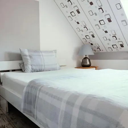 Juel Boardinghouse מלון דירות Jülich